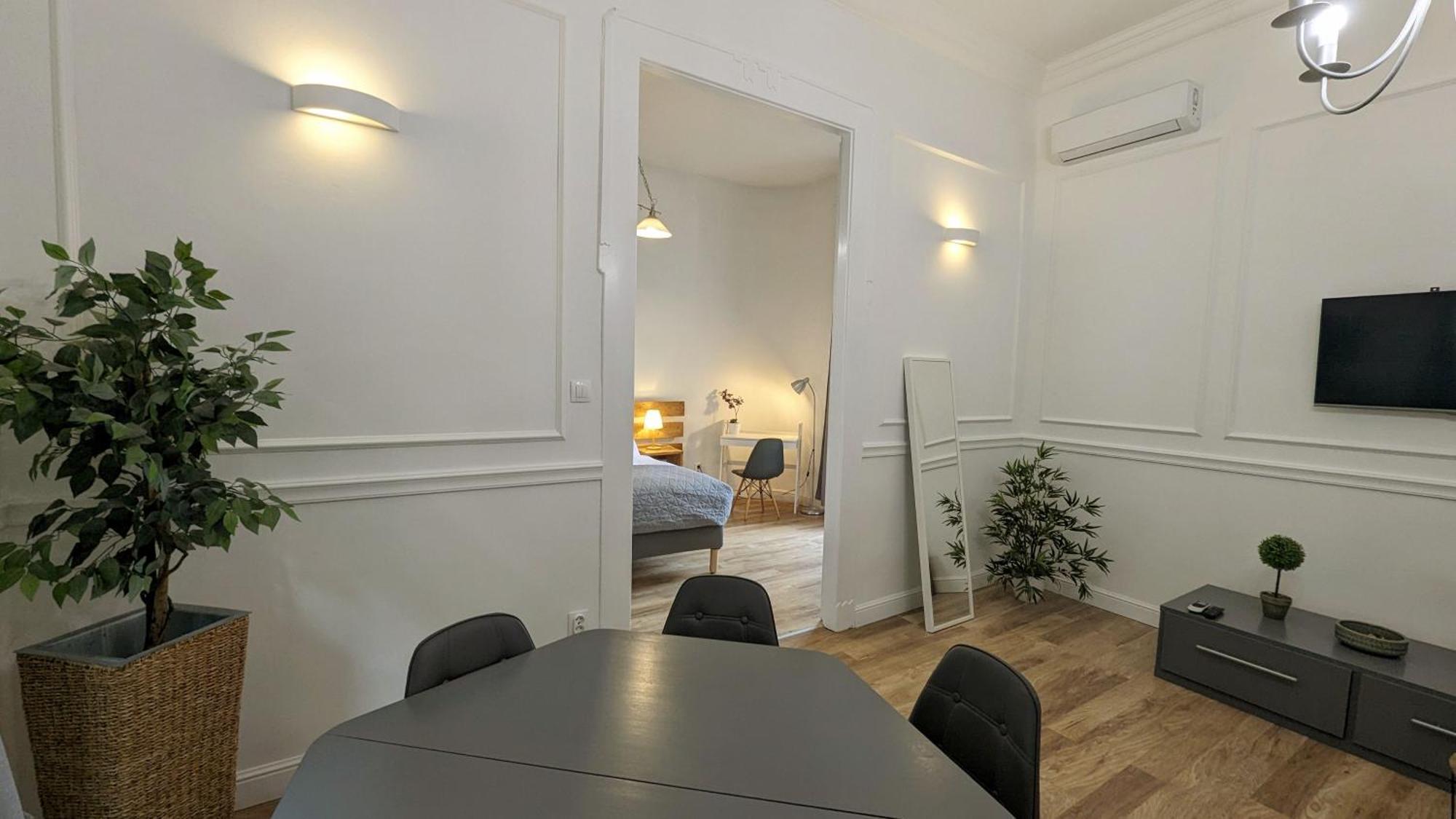 3 Room Apartment In The Beautiful Street 부다페스트 외부 사진
