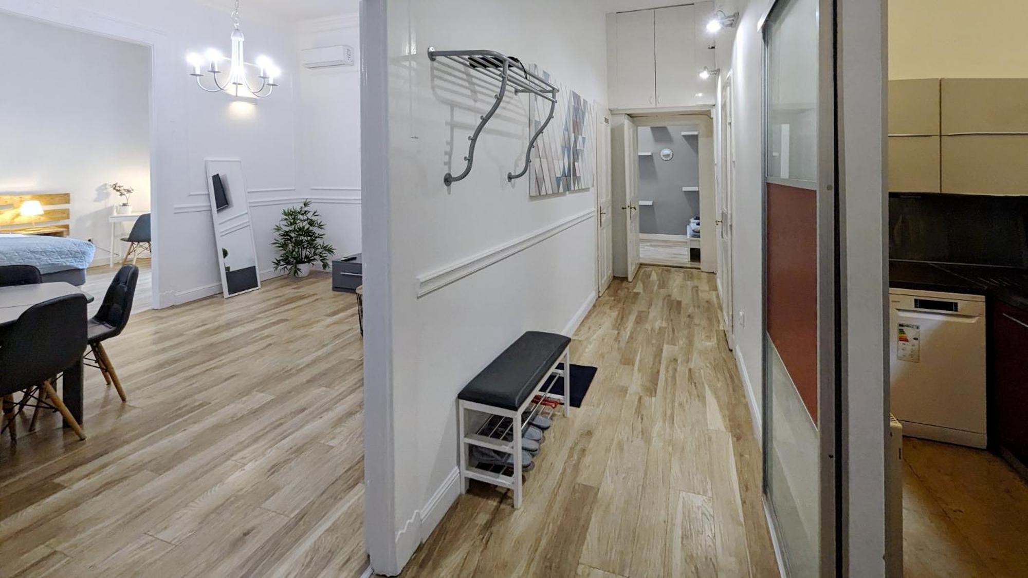 3 Room Apartment In The Beautiful Street 부다페스트 외부 사진