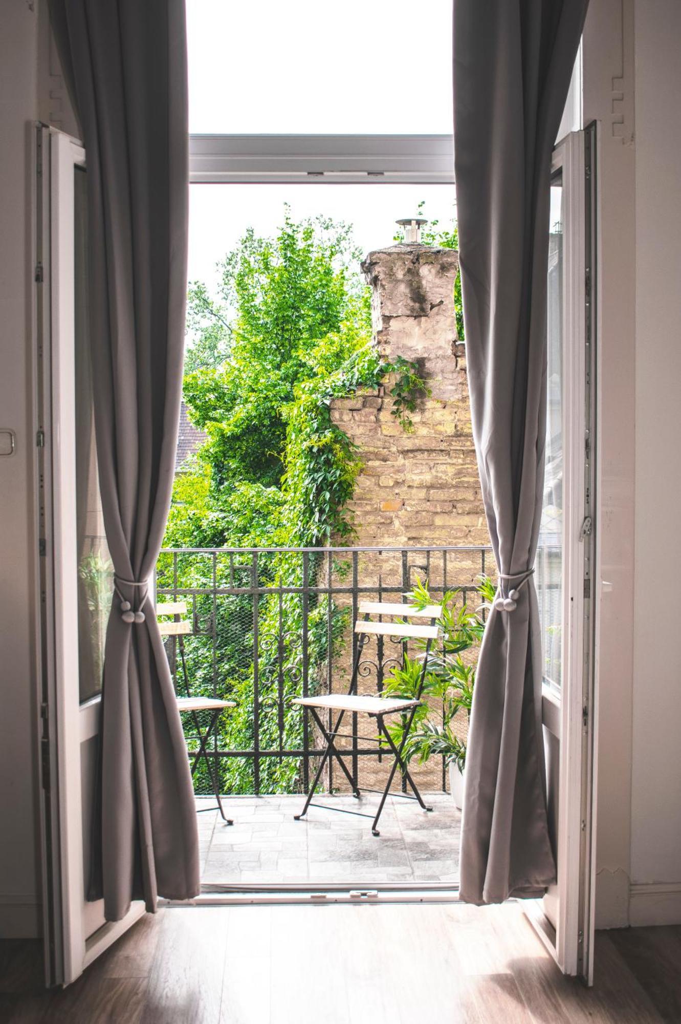 3 Room Apartment In The Beautiful Street 부다페스트 외부 사진