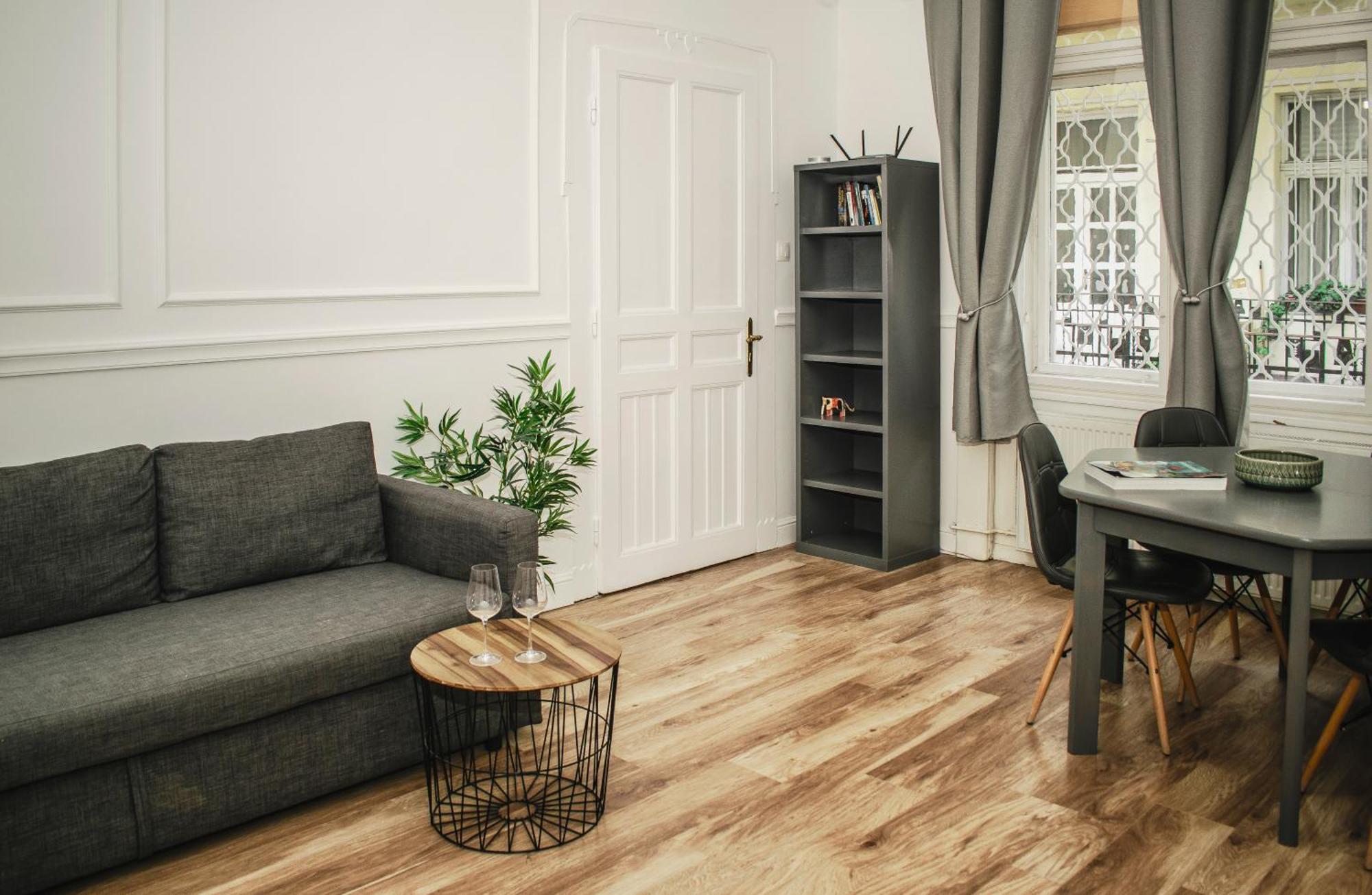 3 Room Apartment In The Beautiful Street 부다페스트 외부 사진